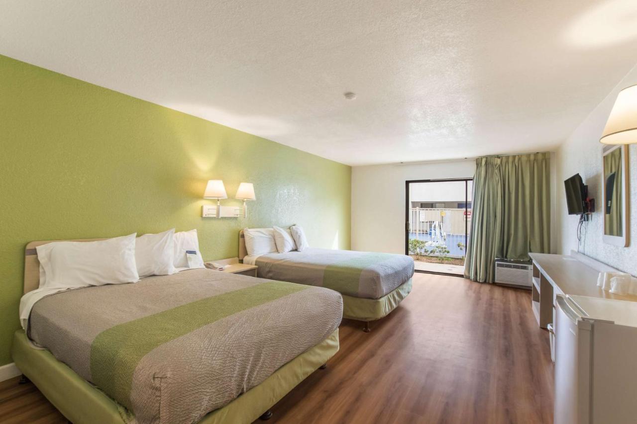 Motel 6 Hemet Buitenkant foto