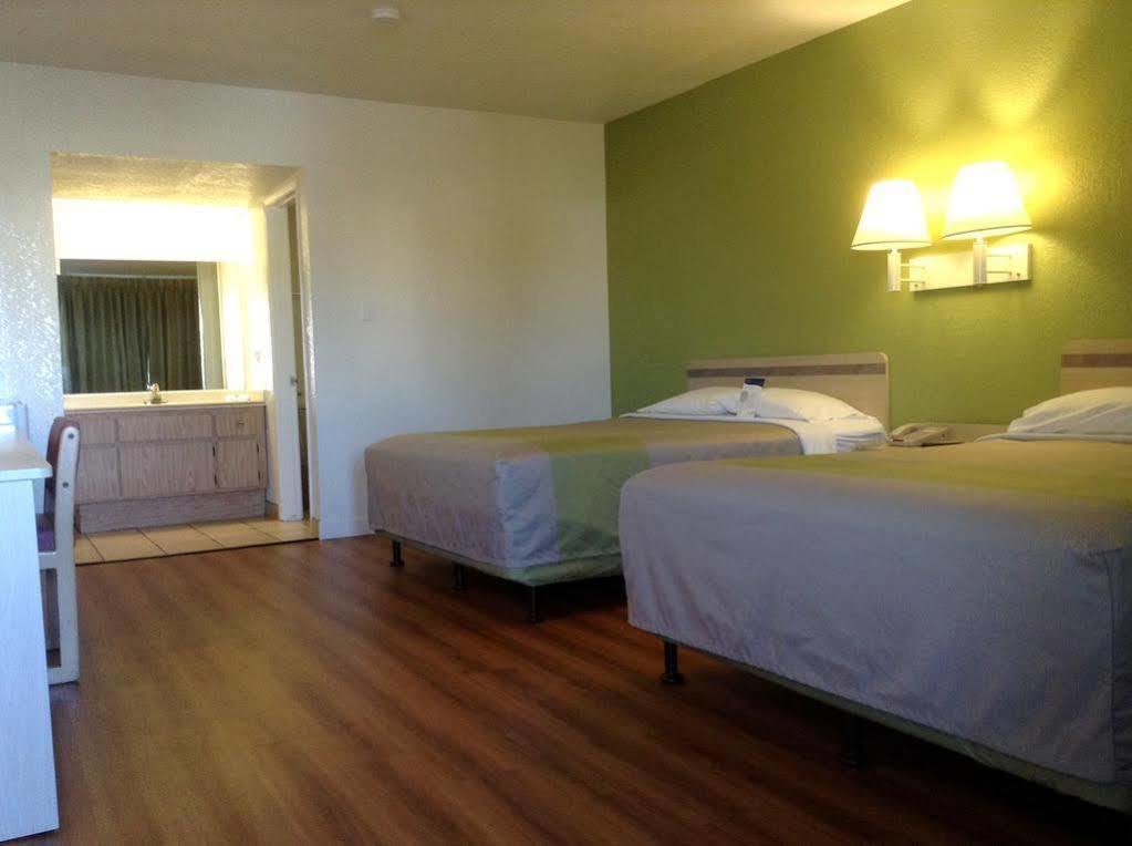 Motel 6 Hemet Buitenkant foto