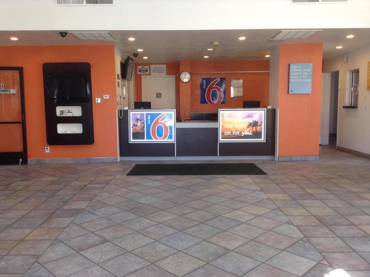 Motel 6 Hemet Buitenkant foto